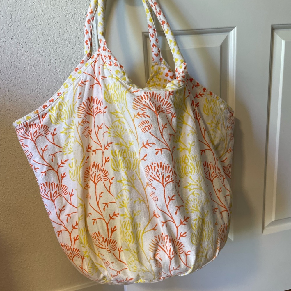 Roller Rabbit beach tote bag